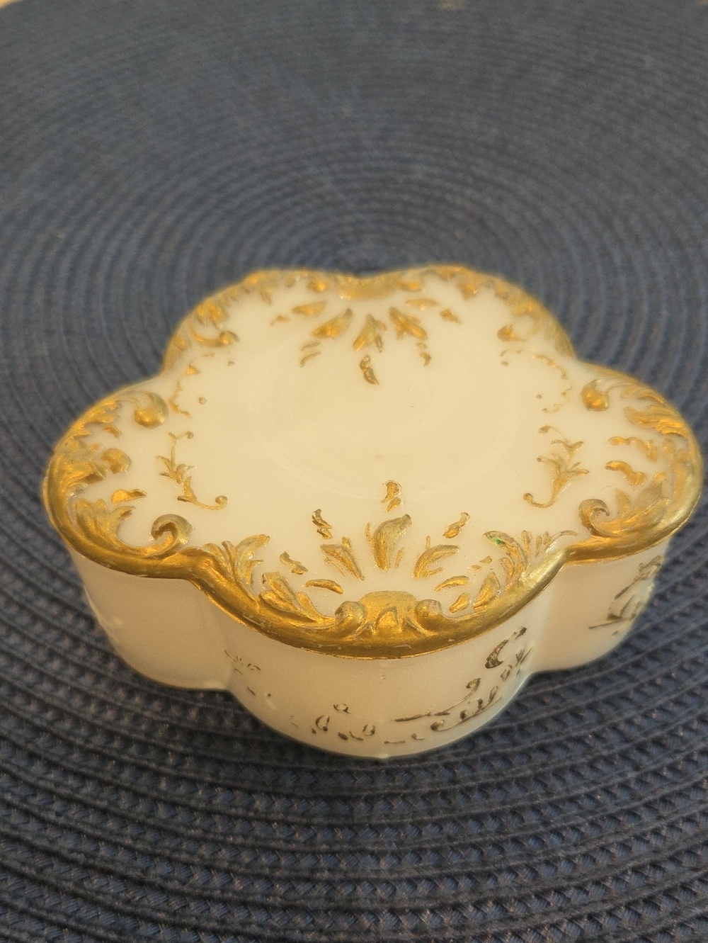 Dithridge & Co. Glass Antique Ornate Victorian White Milk Glass Vanity Jewel Box